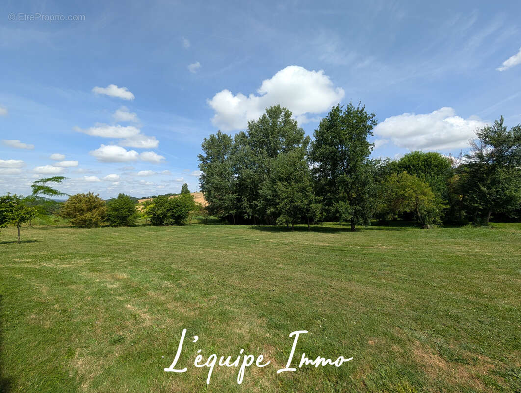 Maison à MONBLANC