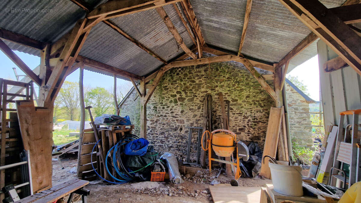 CÔTES D'ARMOR  Charmante maison de 2 chambres, 2 salles de bains, avec jardin, cabanes, hangar et serre tunnell - photo 16