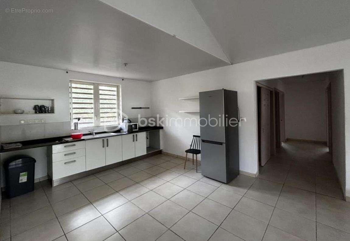 Maison à REMIRE-MONTJOLY