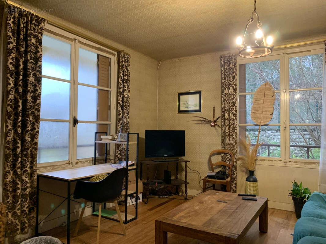 Maison à MEZY-SUR-SEINE