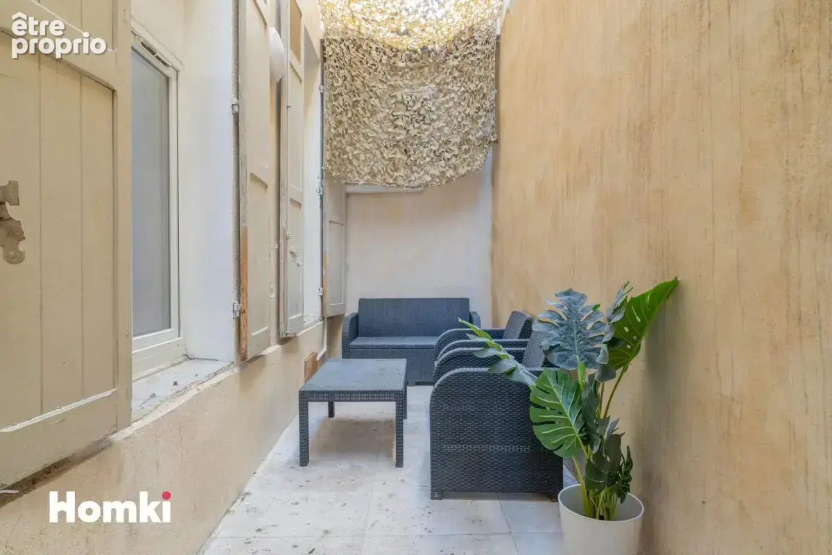 Appartement T5 de 105 m² à Marseille 13002, Rue Chevalier Paul - photo 7
