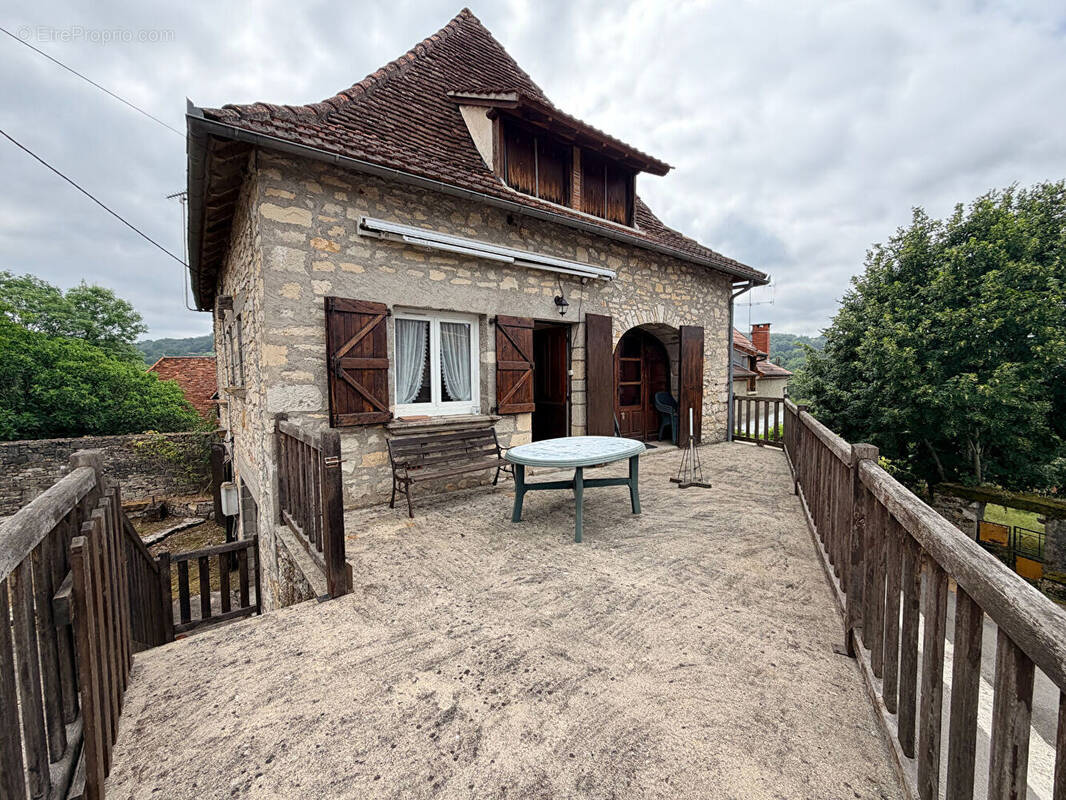 Maison à LISSAC-ET-MOURET