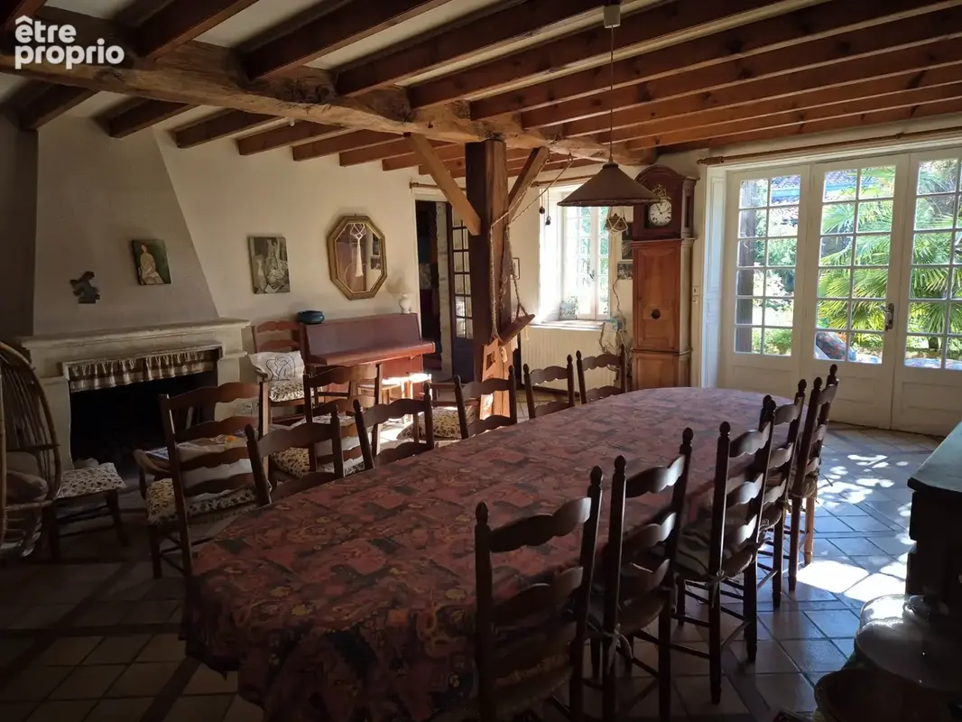 Corps de Ferme de 340 m2, avec plusieurs maisons indépendantes et 200 m2 de dépendances - photo 48