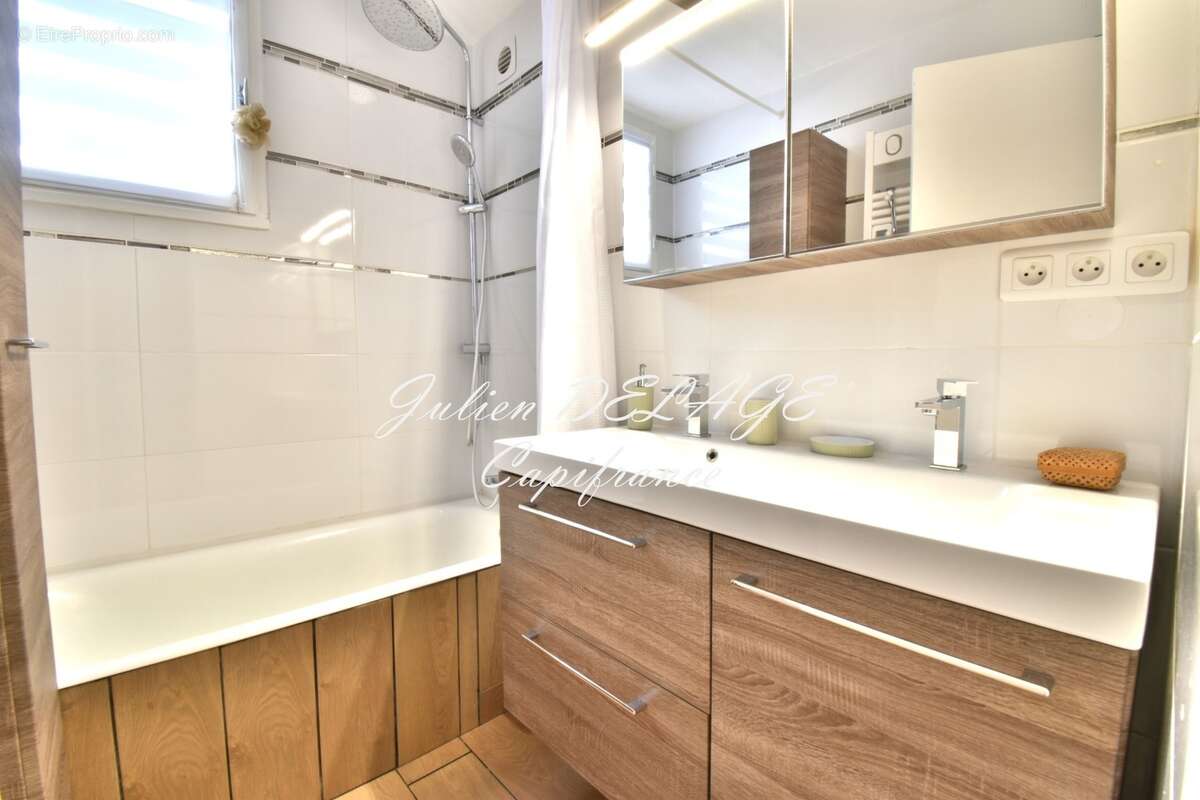 Appartement parfait état, vendu meublé, balcon et cave, expo sud-ouest - photo 4