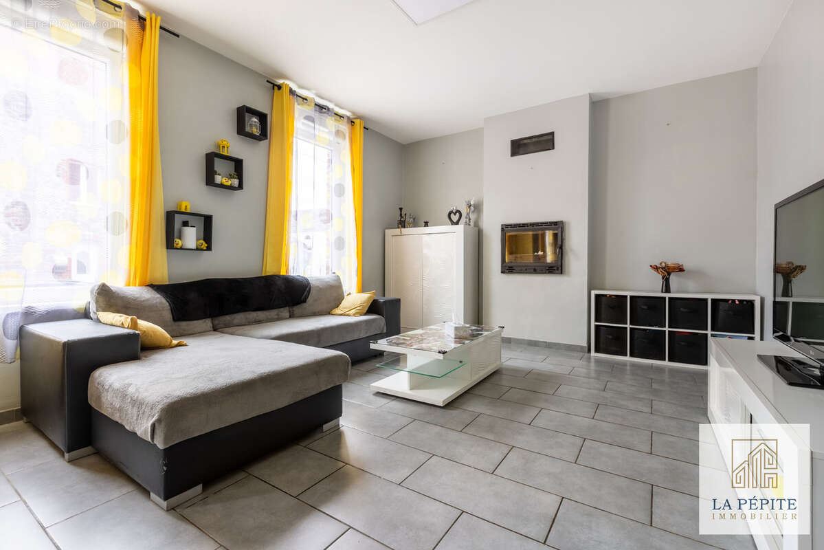 Maison à VILLERS-SIRE-NICOLE