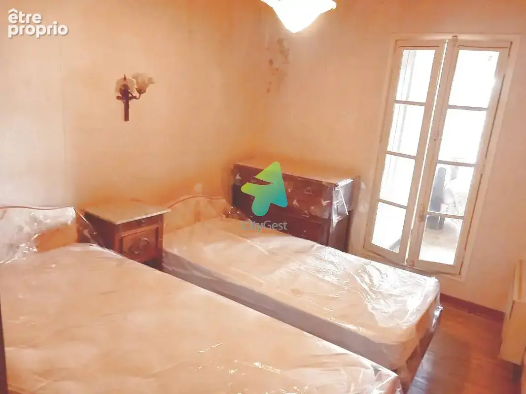 Maison a renover avec remises et cour, terrasses - photo 16