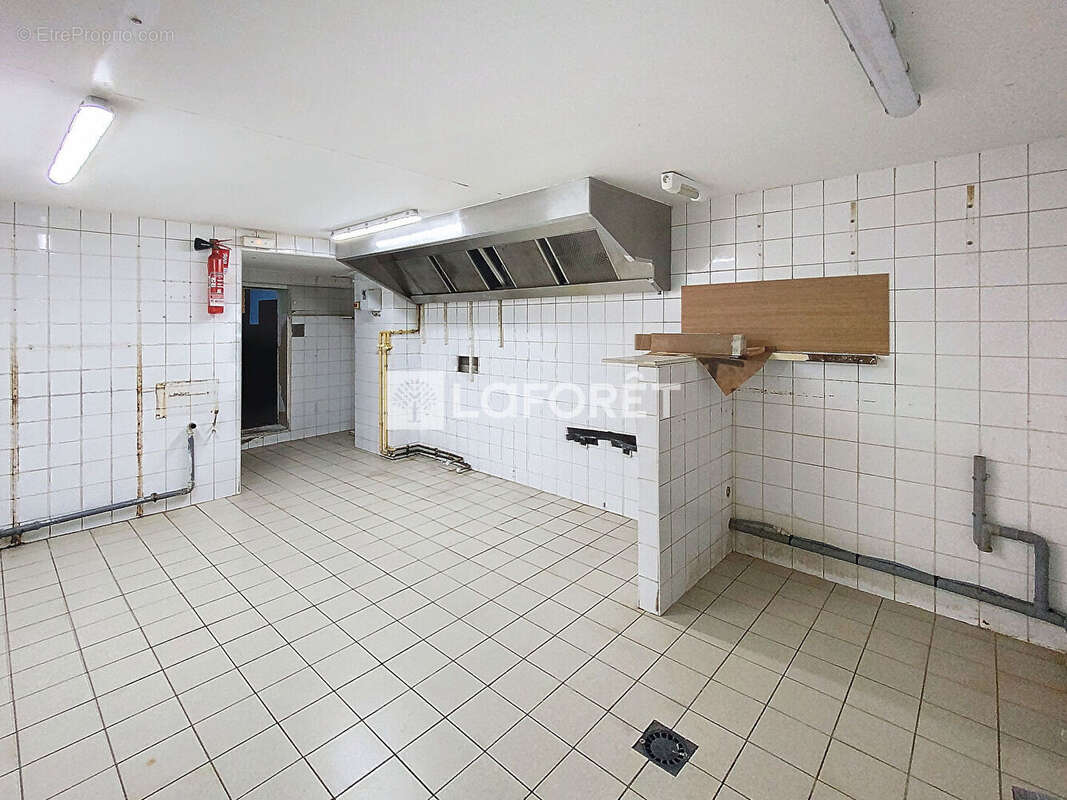 Commerce à NEUFCHATEAU