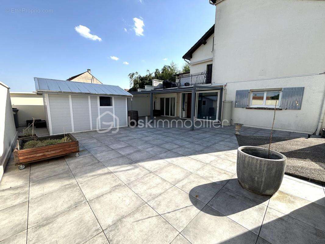Appartement à LA VILLE-DU-BOIS