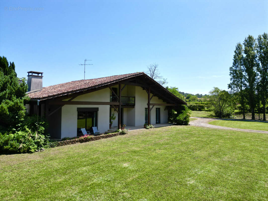 Maison à CASTELJALOUX