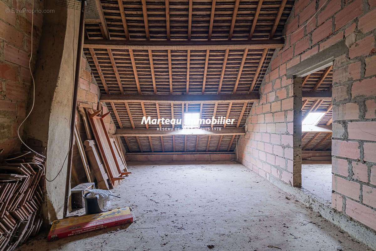 Maison à SAVIGNE-L'EVEQUE