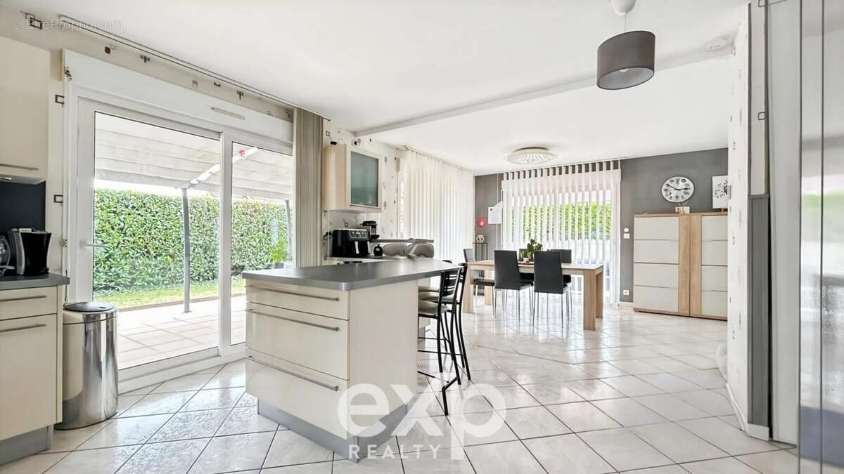 Maison à BOUSSIERES