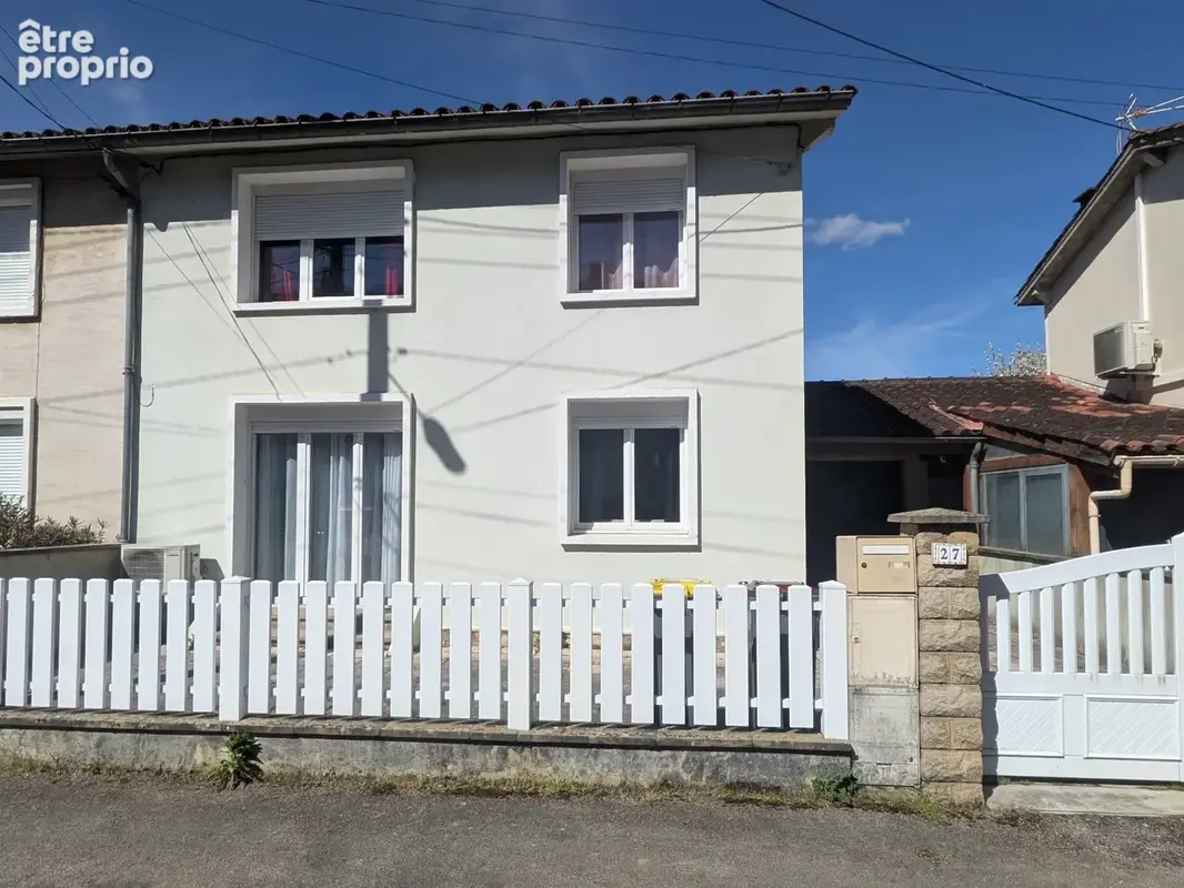 Maison avec jardin et garage - photo 1