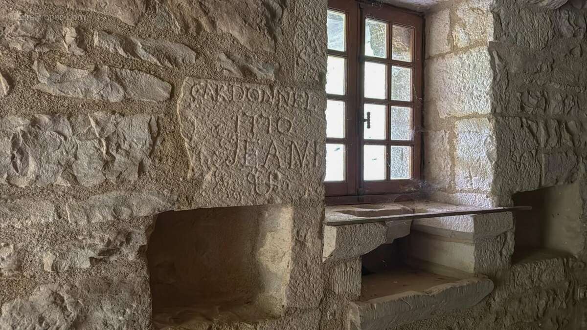 Maison à SAINT-ANTONIN-NOBLE-VAL