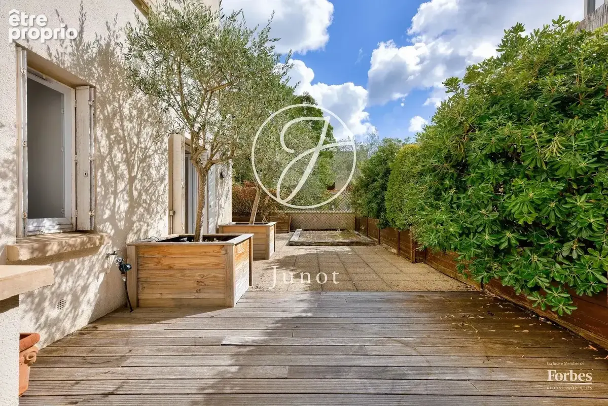 Saint-Cloud - VAL D'OR - Duplex 161.29m² - 4 chambres - Terrasses 120 m² - photo 2