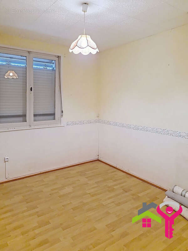 Maison 100 m² à Quievrechain  - photo 6