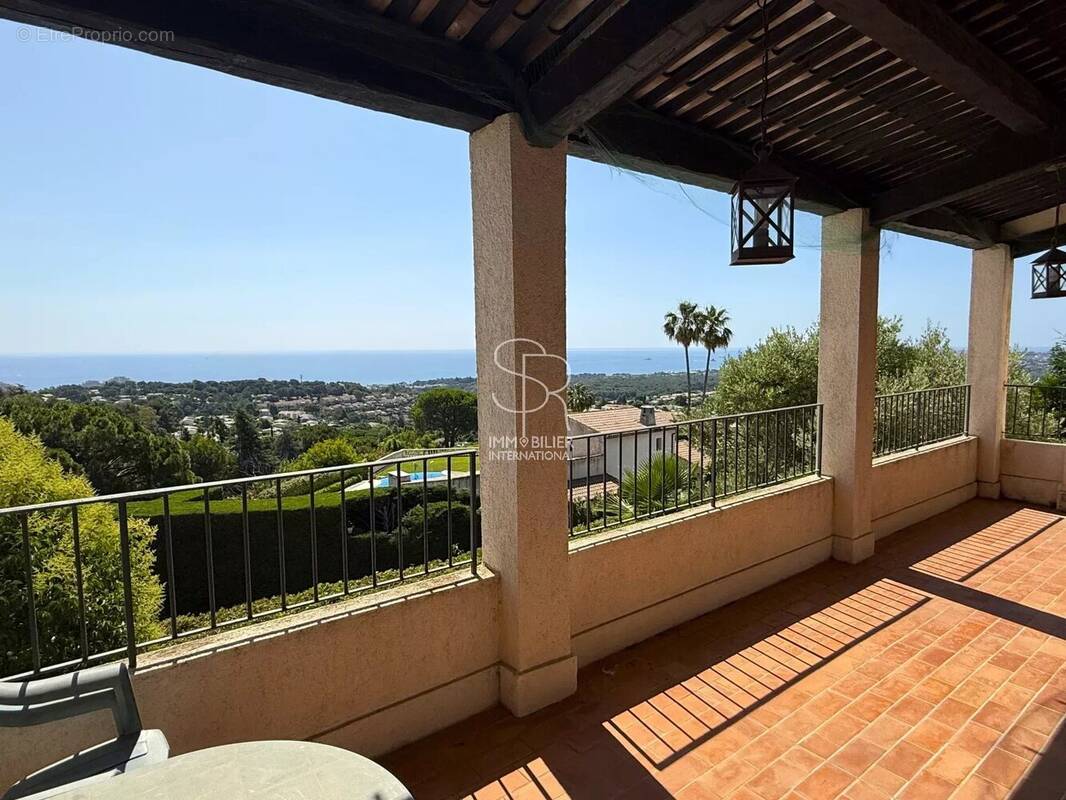 Appartement à VILLENEUVE-LOUBET