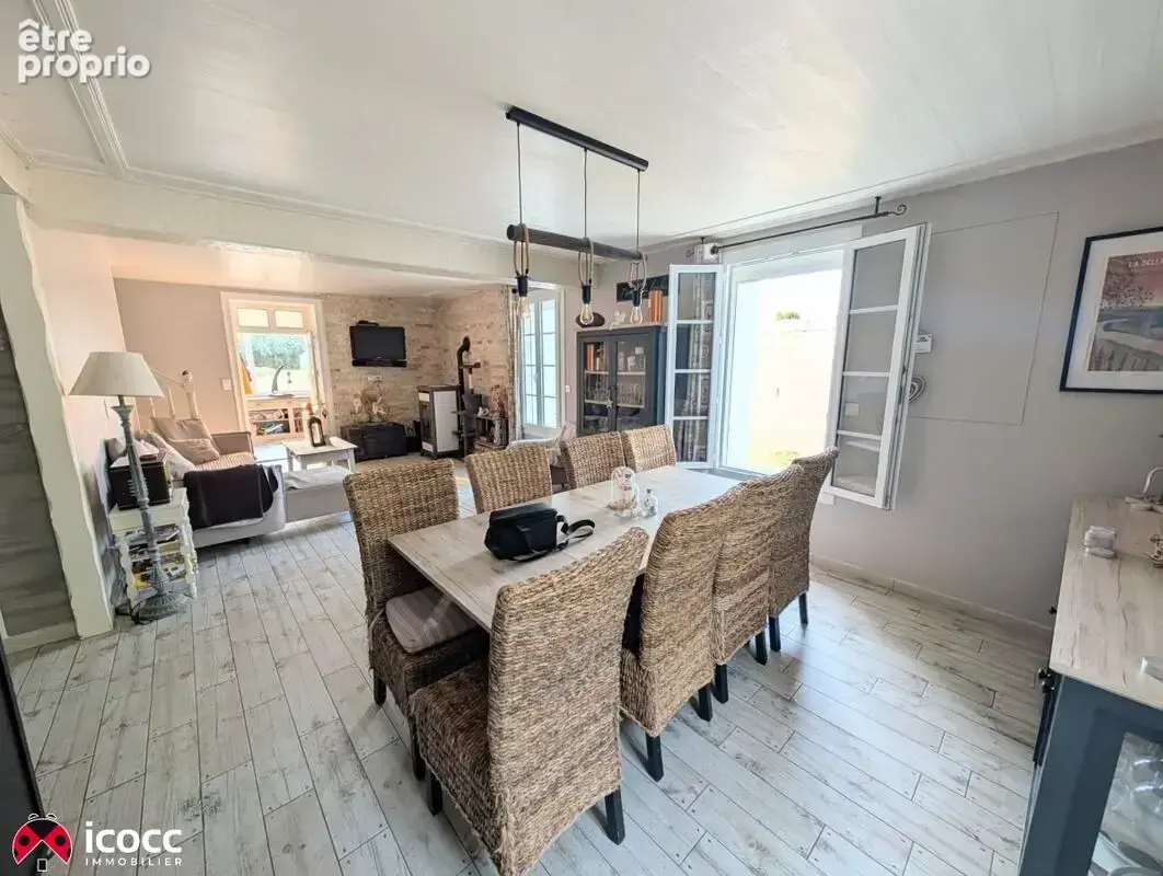Maison 207 m² à Saint-Michel-En-L'herm  - photo 8