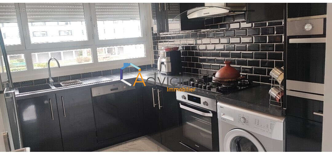 Cuisine Flanc-Nord - Appartement à PONTOISE