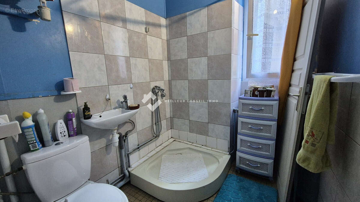 salle d'eau - Appartement à ROMENY-SUR-MARNE