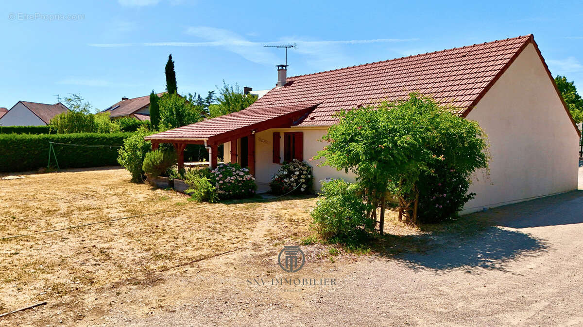 Maison de plain-pied avec jardin arboré   105 m2   4 chambres - photo 4
