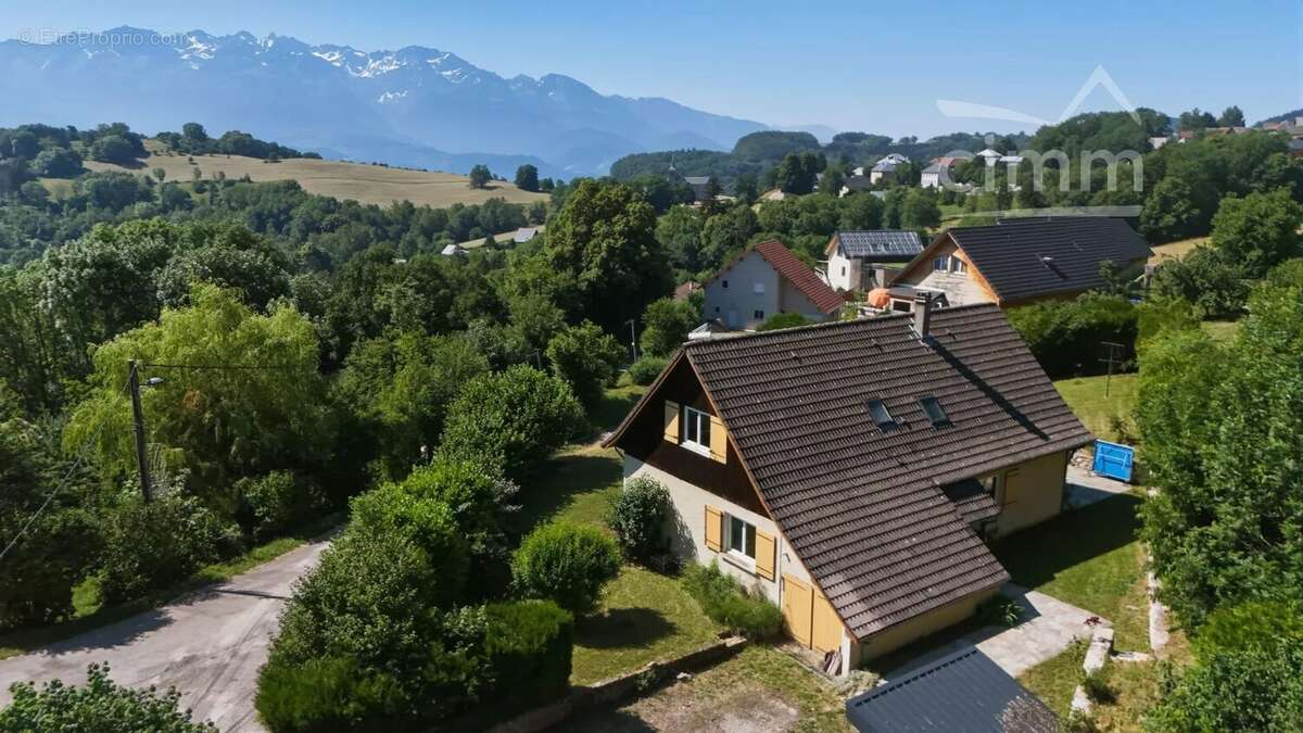 Maison à LA TERRASSE