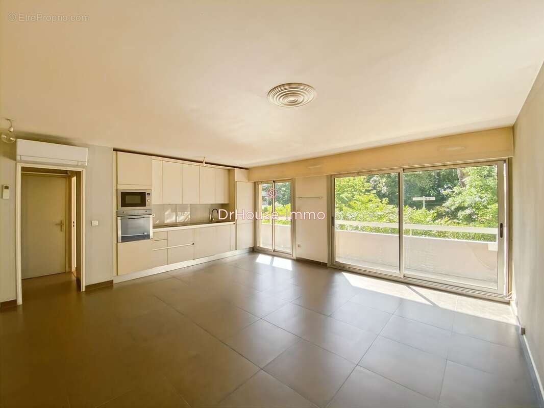 Appartement 48 m² à Marseille-8e  - photo 27