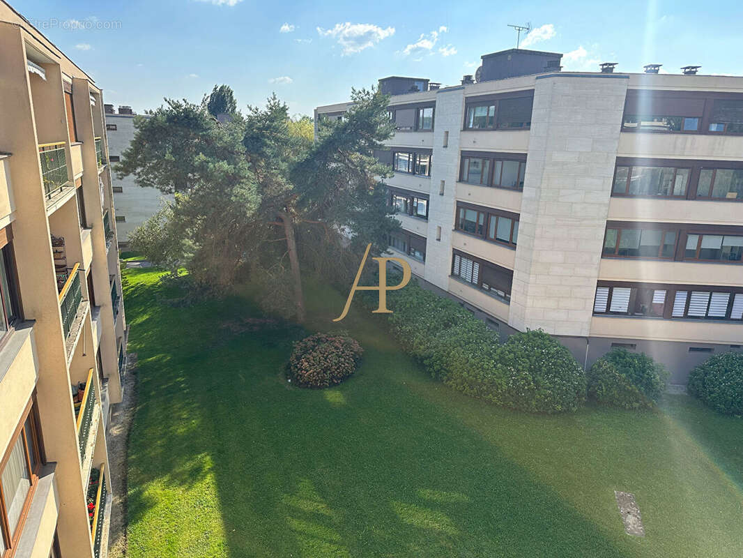 Appartement à NOISY-LE-ROI