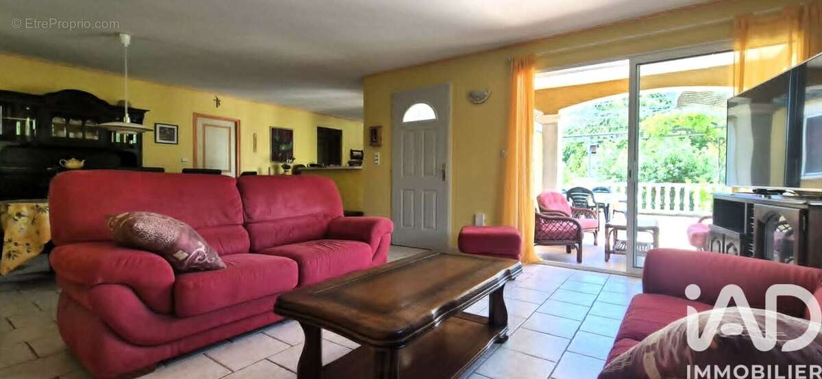 Maison 113 m² à Saint-Andre-De-Roquepertuis  - photo 6