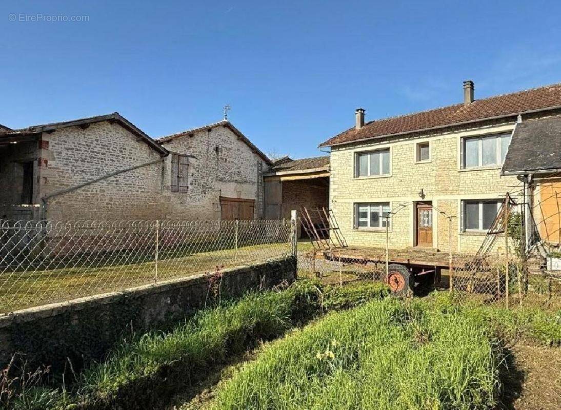 Maison à VILLEFAGNAN