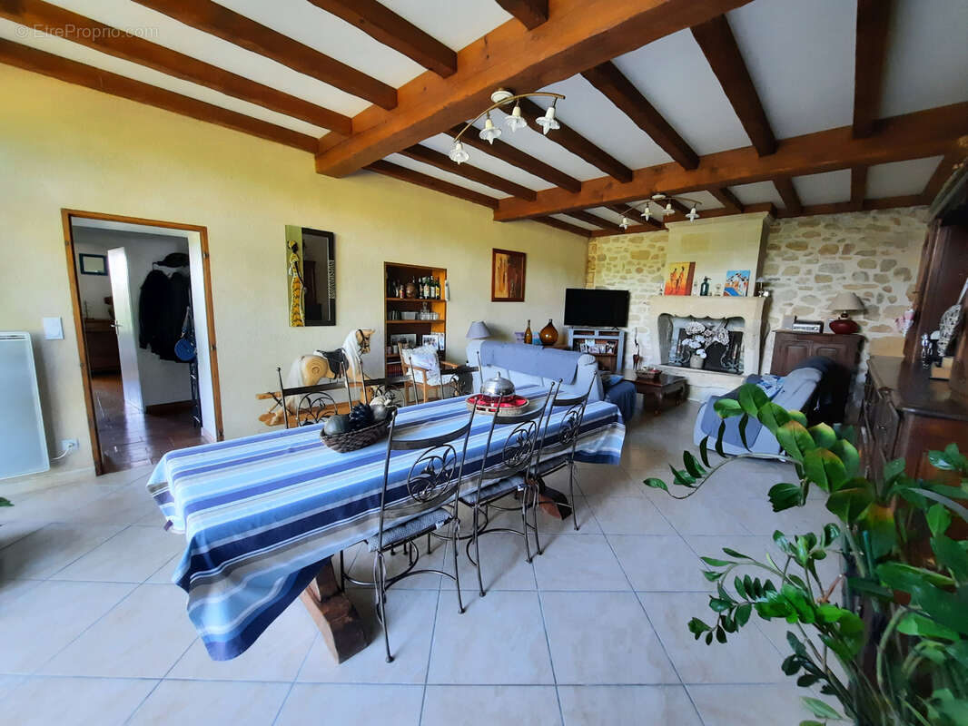 Maison à BLASIMON