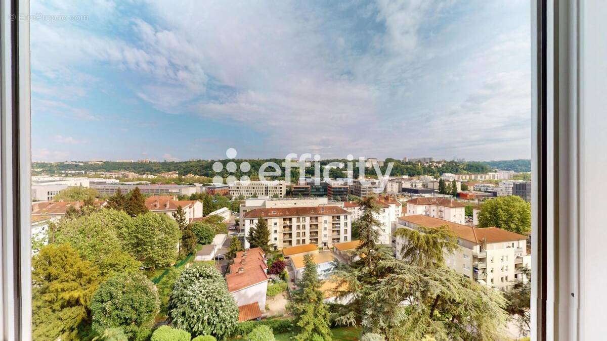 Appartement à LYON-9E