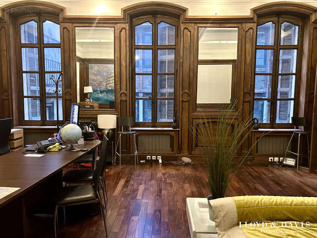 Appartement à MARSEILLE-1E