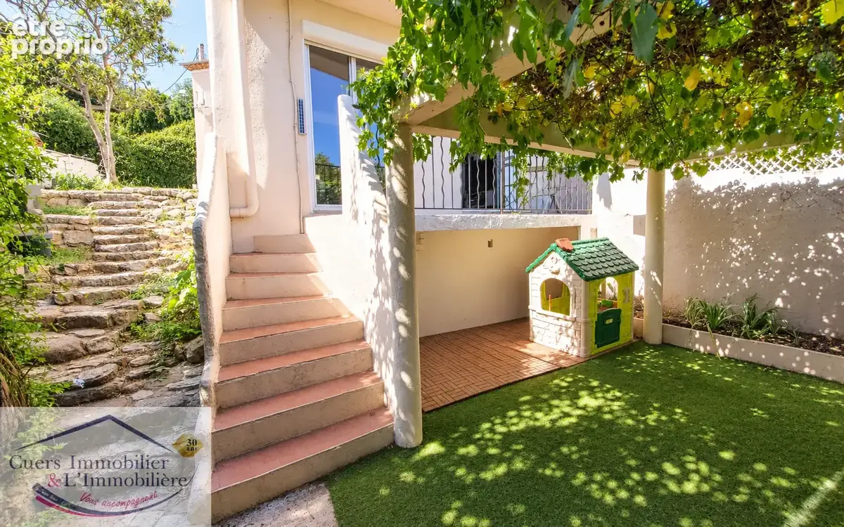 Photo Maison à Cuers au prix de 313 000€