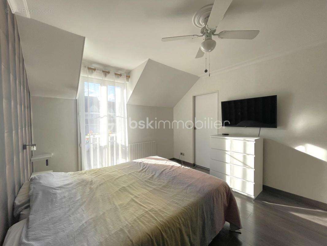 Maison à VILLEPREUX