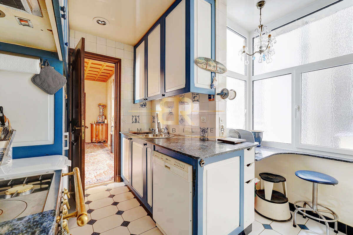 Appartement à PARIS-7E