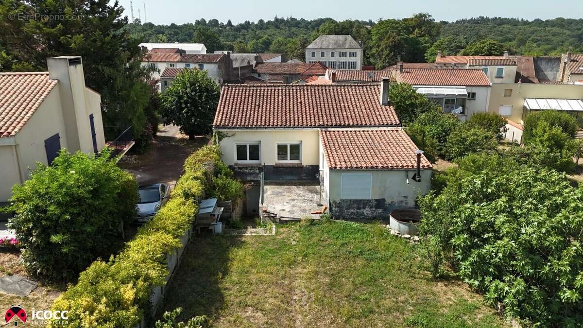 Maison à MAREUIL-SUR-LAY-DISSAIS