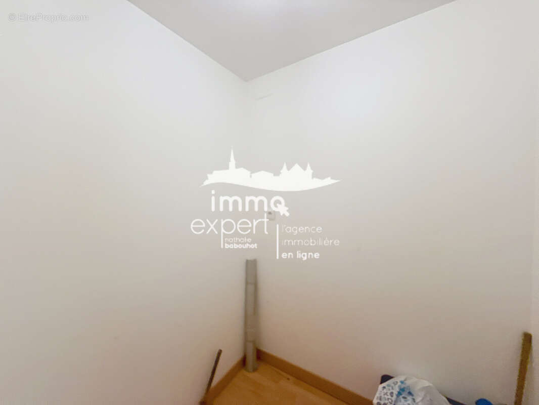Appartement à MIRECOURT