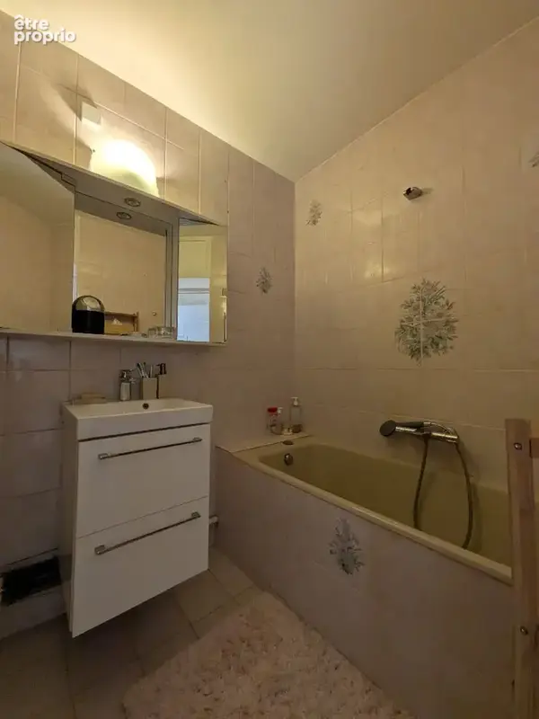 Beau f4  3 chambres  dernier étage  box et cave - photo 11