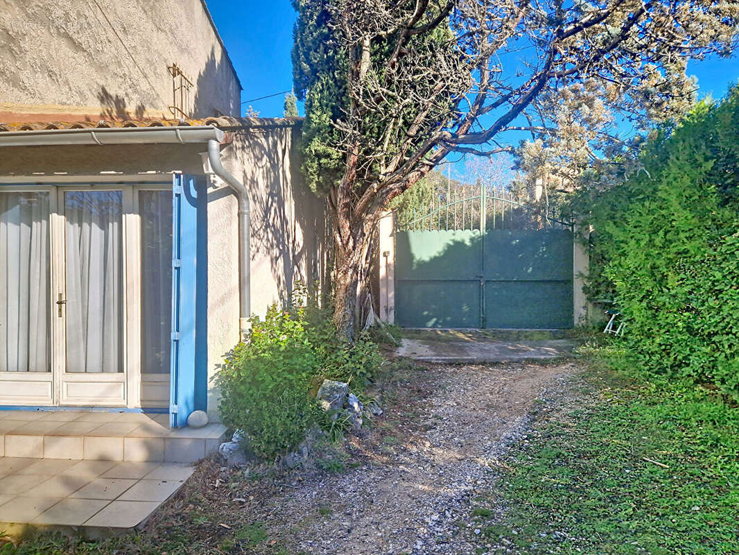 Maison à VILLENEUVE-LES-AVIGNON