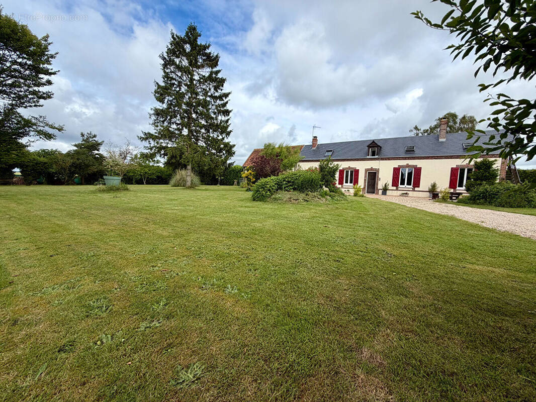 Maison à LE CHESNE