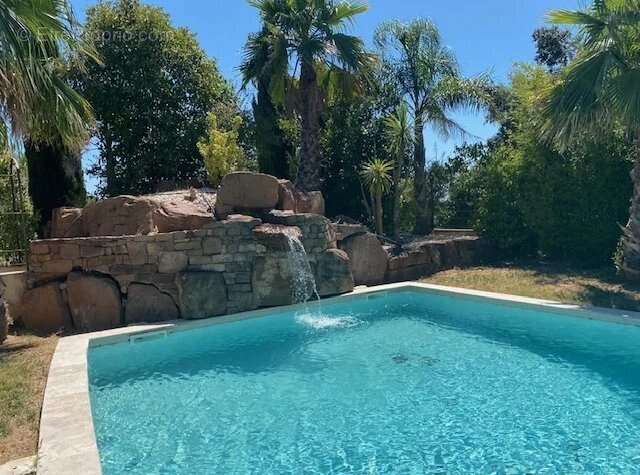 Maison à SOLLIES-PONT