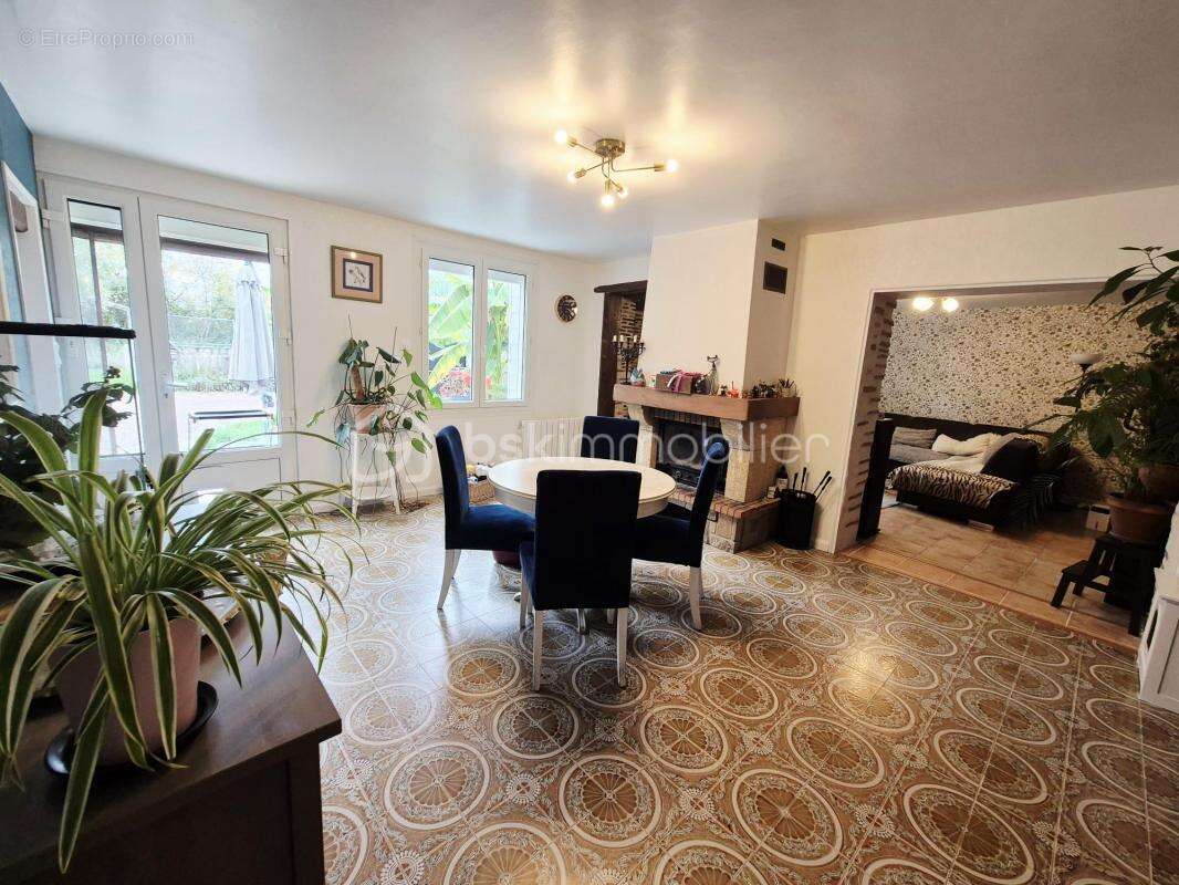 Maison à VILLIERS-AU-BOUIN