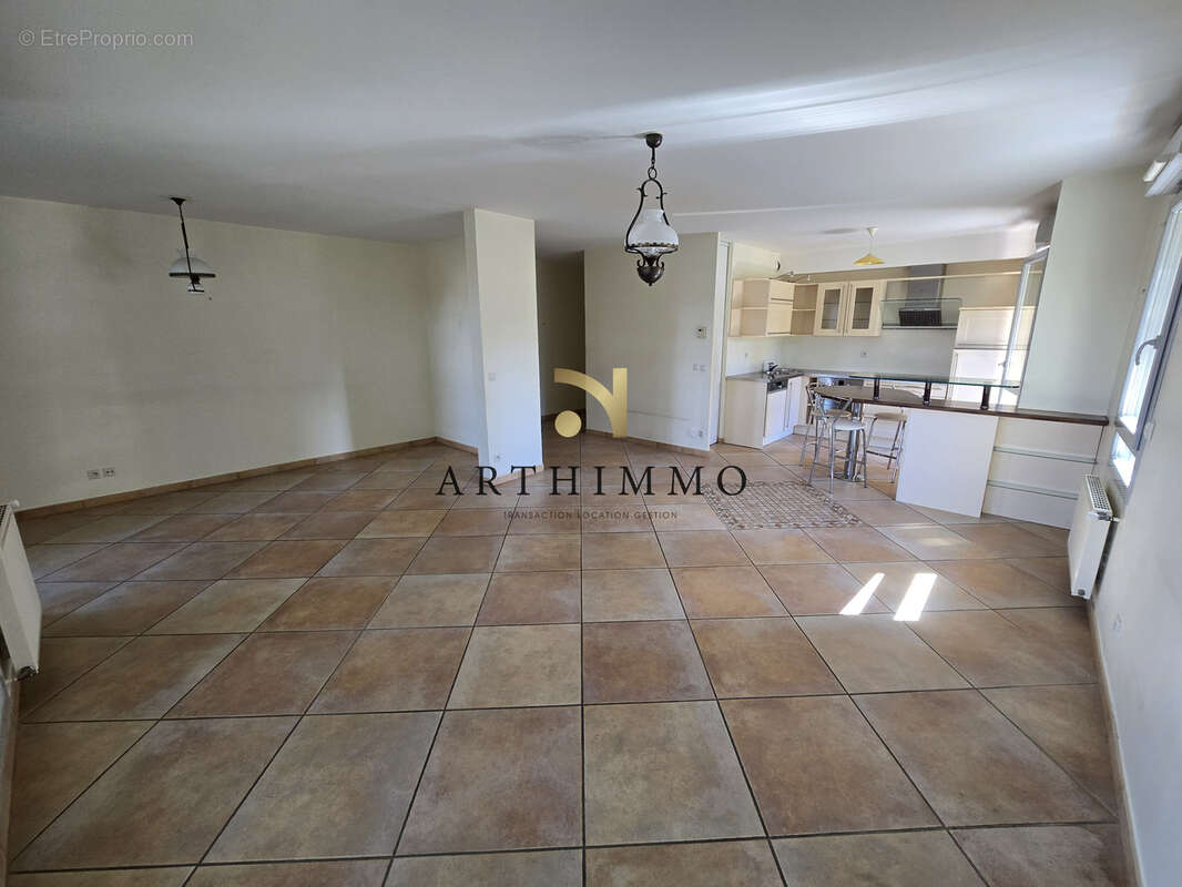 Appartement à ROMANS-SUR-ISERE