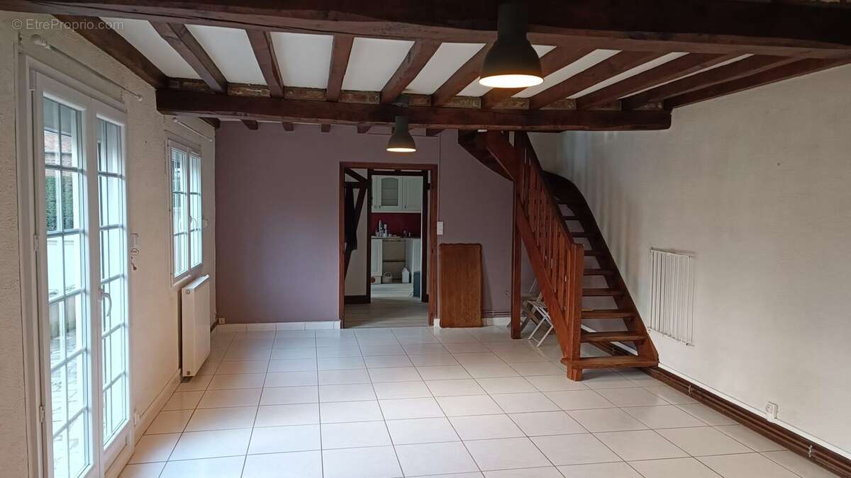 Vends maison ancienne avec un séjour de 32 m² à La Haye Malherbe