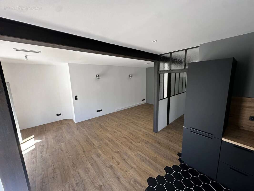 Appartement à MONTBAZIN