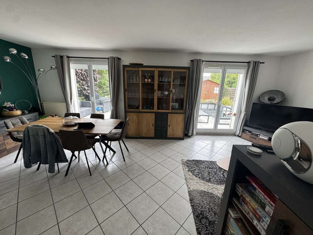Maison à LES CLAYES-SOUS-BOIS