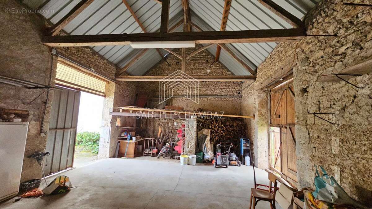 Maison à CORMAINVILLE