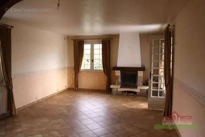 Maison à MOISSIEU-SUR-DOLON
