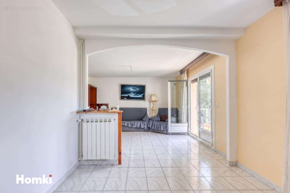 Appartement T4 de 71 m2 à Le Pradet 83220, Rue Eugène Fromentin - photo 4