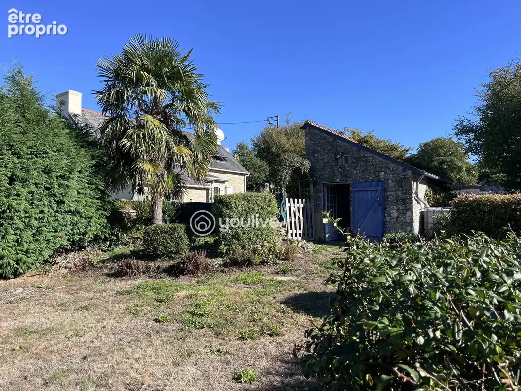 SCAËR (29390) - Le charme d'une maison en pierre - photo 3